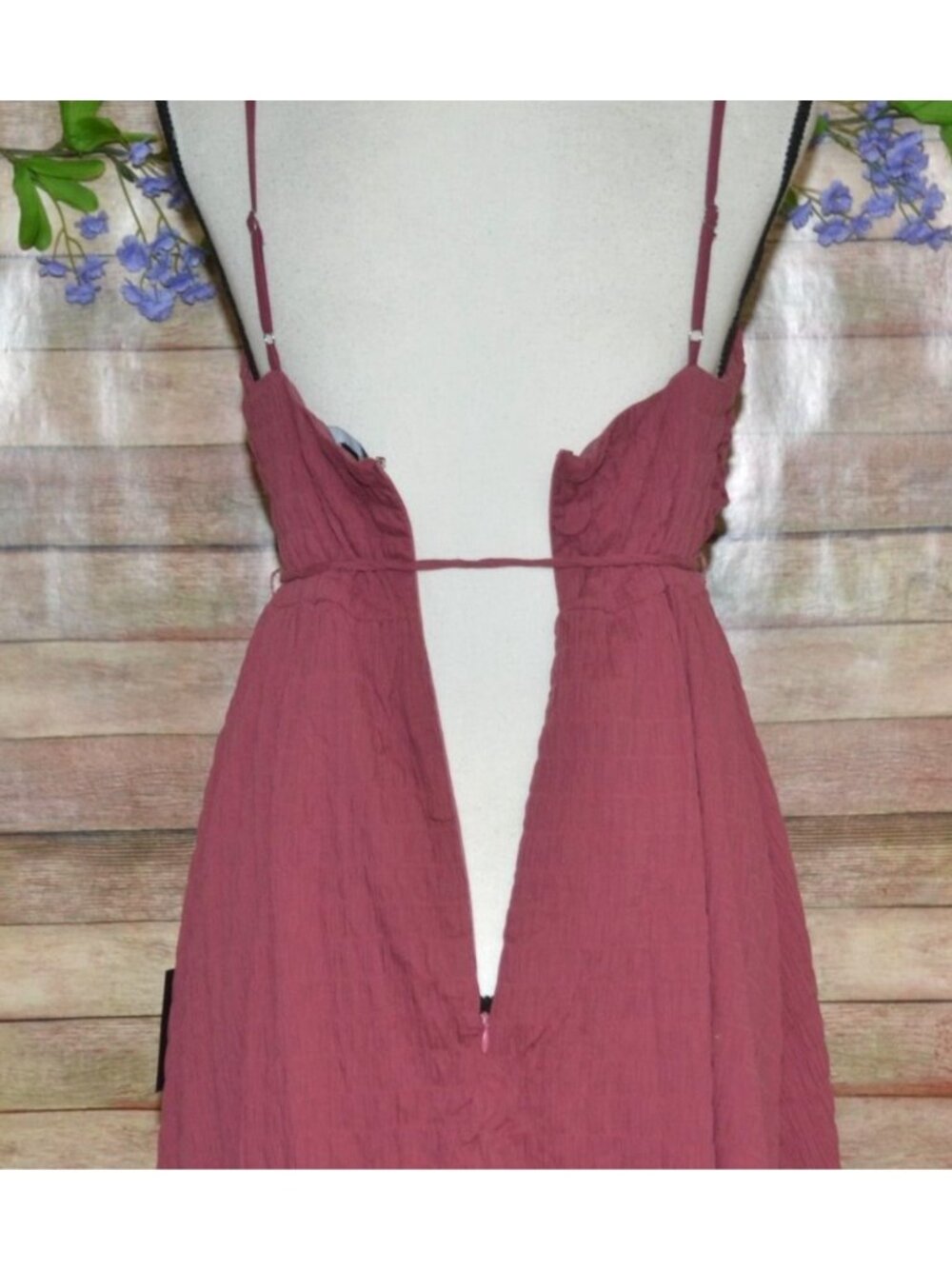 NWT Lulus Cue the Cuteness Mauve Twist-Front Midi Dress Size M Crinkle Texture - Picture 8 of 13